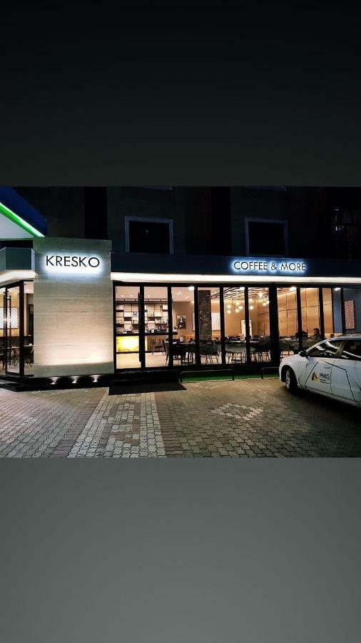 Hotel Kresko Lushnje Exterior photo